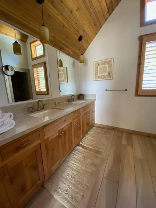 Familyfuncabin Tahoma エクステリア 写真